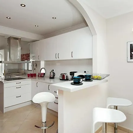 Villa Benamara Sleeps 4 Air Con Wifi Estepona